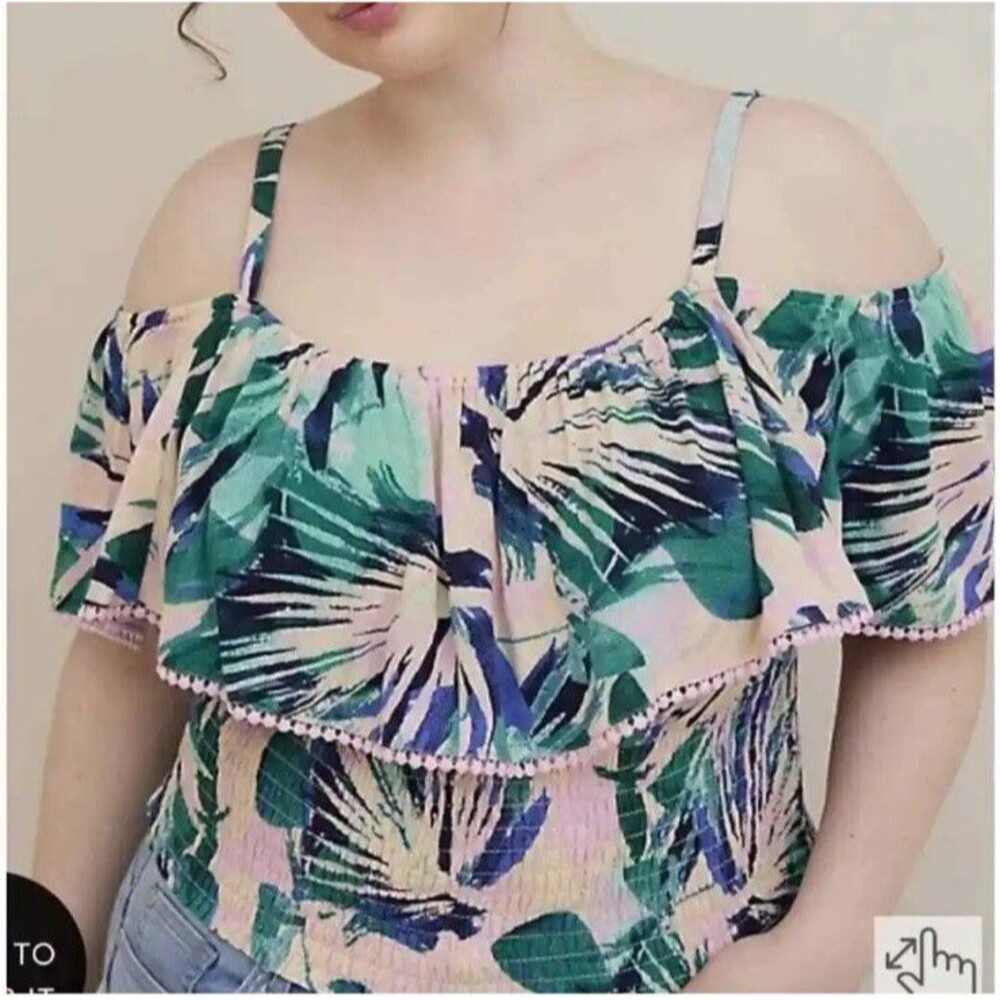 Torrid Blouse Crop Top Plus Size 1X Crinkle Smocked Cold Shoulder Ruffle Green